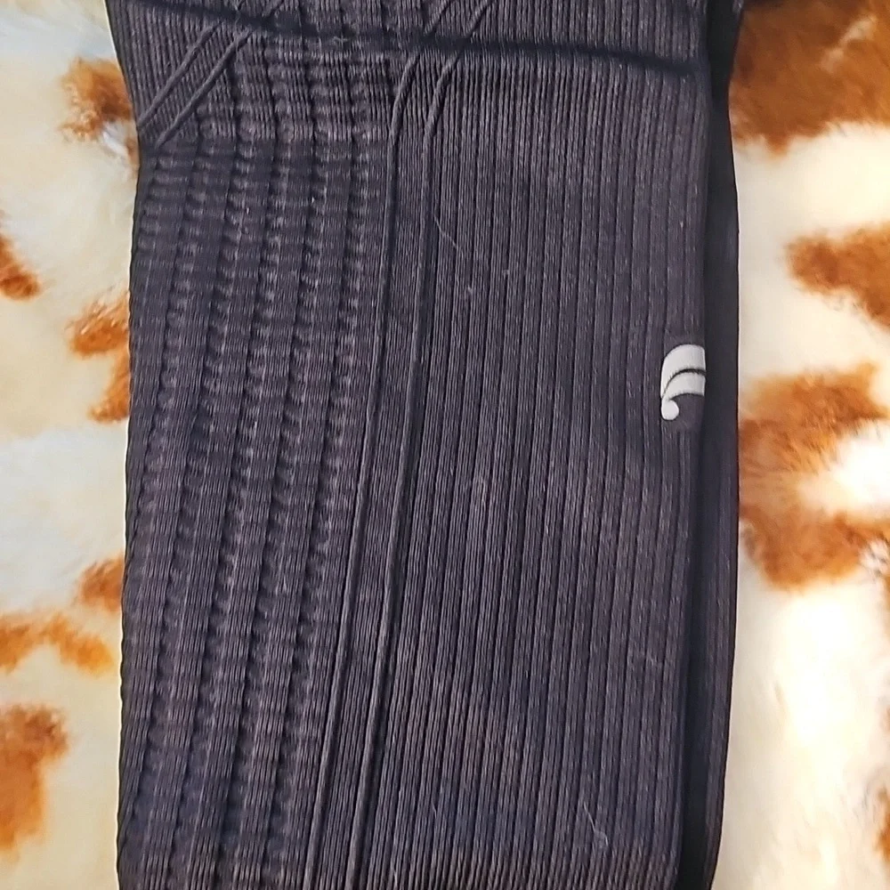 Fabletics Midnight Ribbed Sports Bra & Matching Leggings Size M - Picture 3 of 6